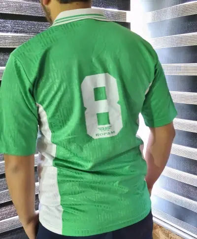 Camiseta de fútbol - miniatura 1