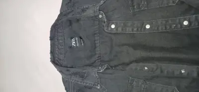 Camisa de mezclilla negra Zara para hombre - miniatura 2