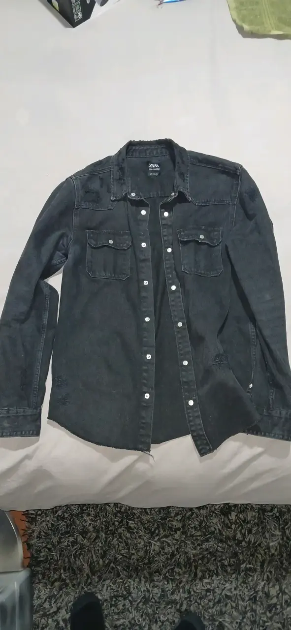 Camisa de mezclilla negra Zara para hombre - 3