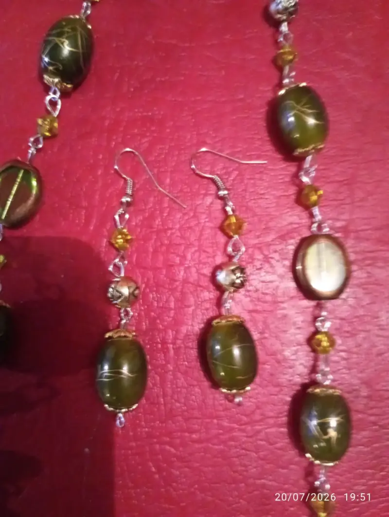 Set de collar, aretes y bolso elegante - 3