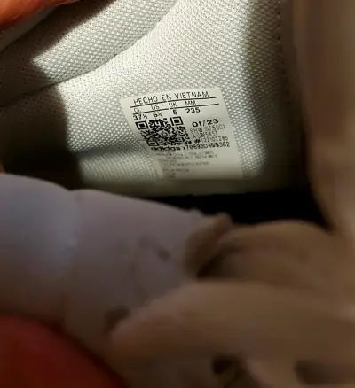 Zapatillas Adidas blancas talla 37 1/3 - miniatura 1