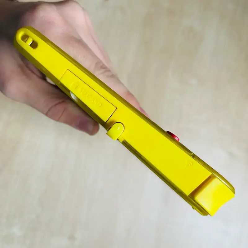 Consola Nintendo 2DS Edición Pikachu Transparente - 6