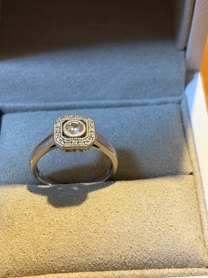 Anillo de platino y diamante octagonal Casa Barros - 4