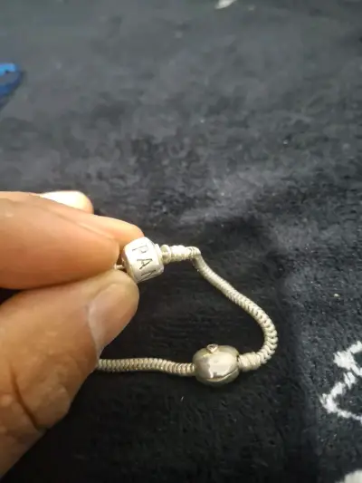 Pulsera de plata  Pandora con dije de corazón - miniatura 2