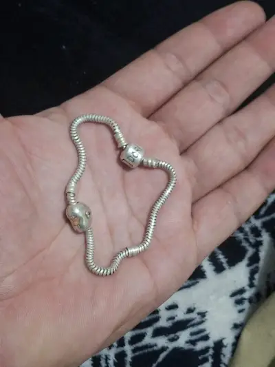 Pulsera de plata  Pandora con dije de corazón - miniatura 4