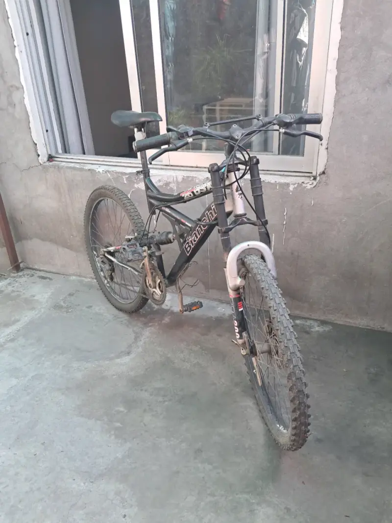 Bicicleta de montaña Bianchi con suspensión - 1