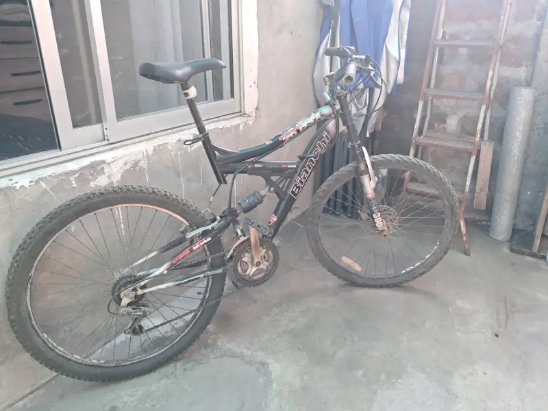Bicicleta de montaña Bianchi con suspensión - 2
