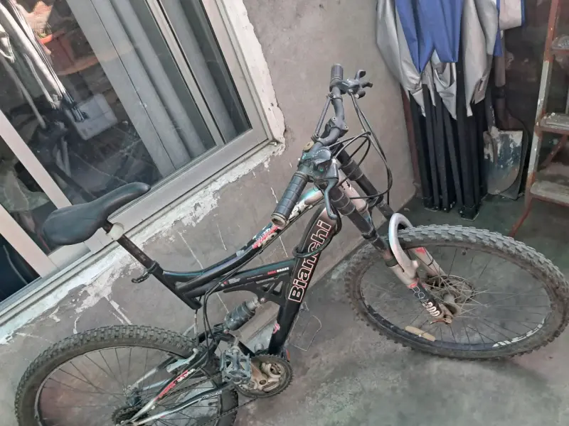 Bicicleta de montaña Bianchi con suspensión - 4