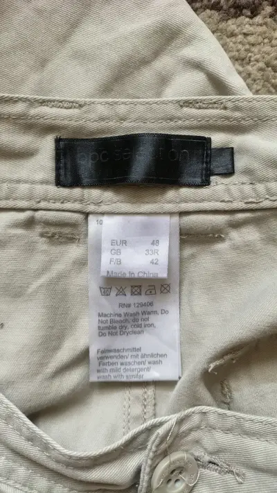 Pantalones cargo beige para hombre con bolsillos - miniatura 3