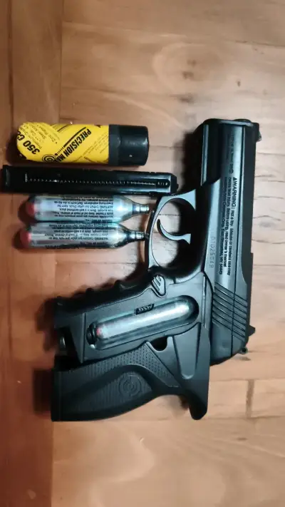 Pistola de aire comprimido Crosman C11 - miniatura 2