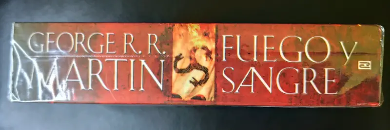 Libro 'Fuego y Sangre' de George R. R. Martin - 3