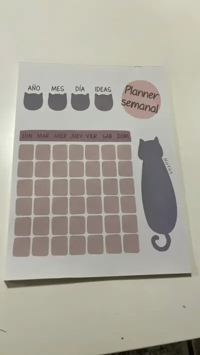 Planner semanal con diseño de gato - miniatura 1