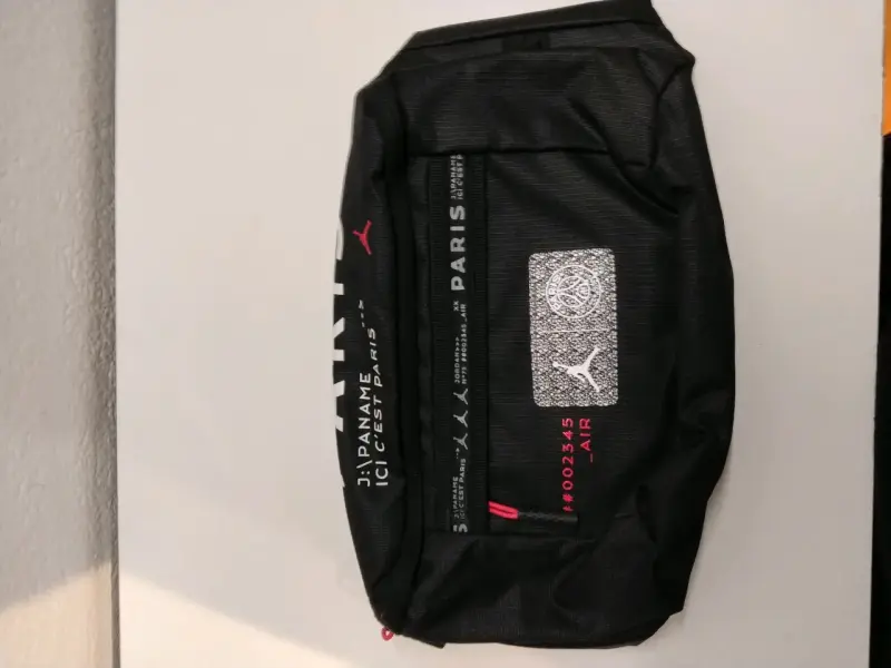 Banano Jordan x PSG - 1