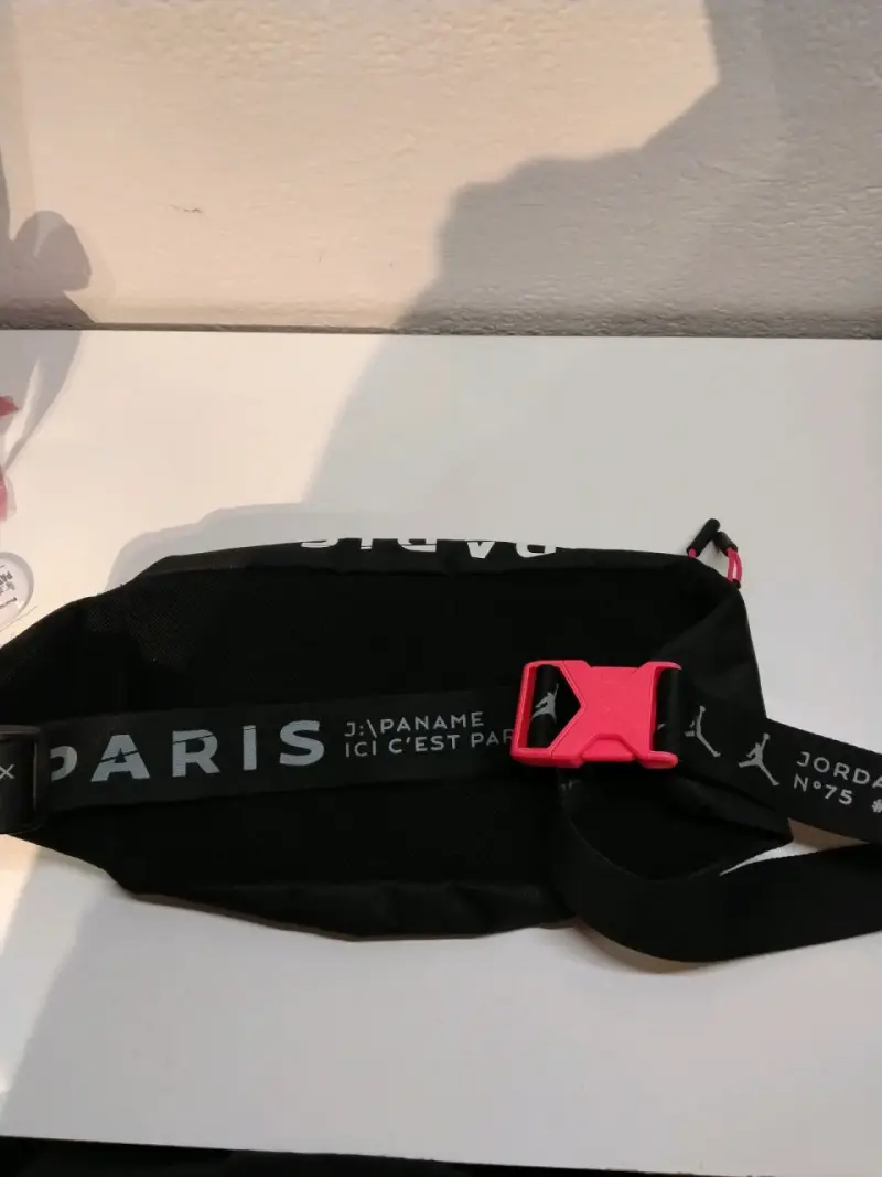 Banano Jordan x PSG - 2