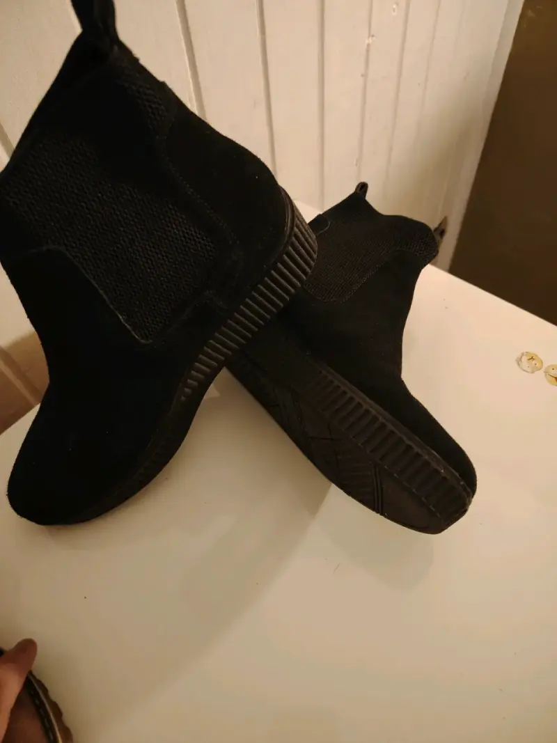 Botines negros de gamuza para mujer - 1