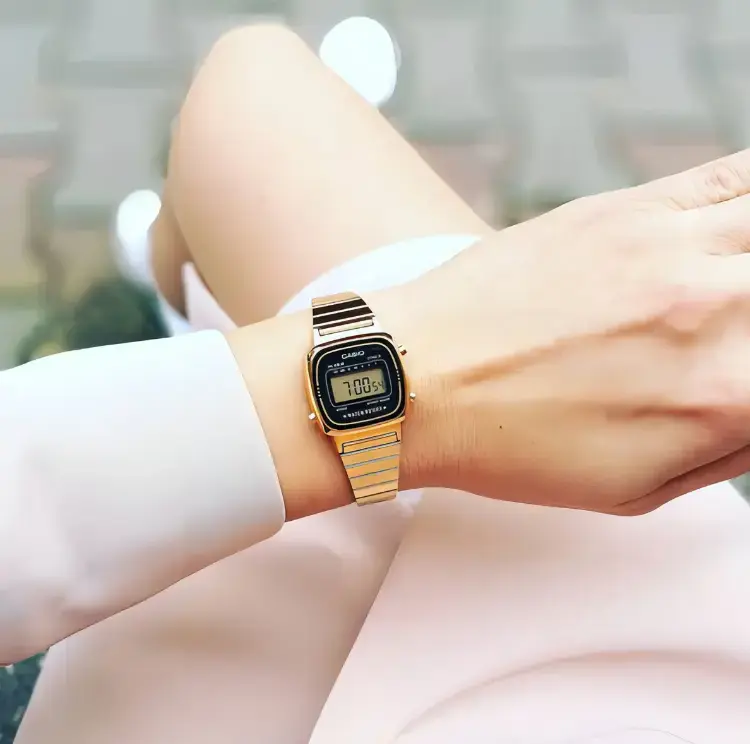 Reloj Casio La670wga-1d Vintage Mujer Dorado - 2