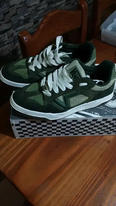 Zapatillas Vans verdes de gamuza para hombre - miniatura 2