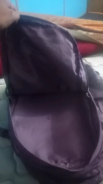 Mochila morada North Star espaciosa y resistente - miniatura 3