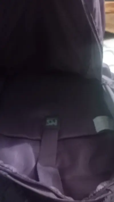 Mochila morada North Star espaciosa y resistente - miniatura 4