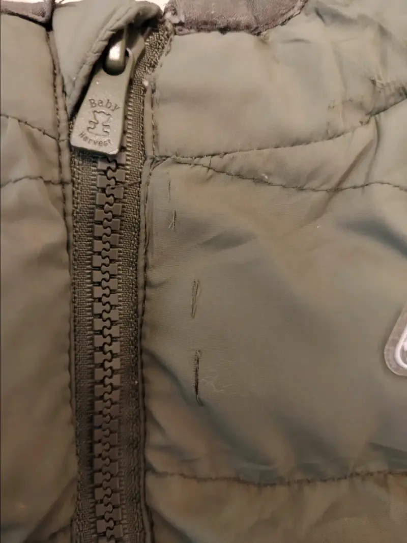Chaqueta de invierno para niño color verde con capucha - 2
