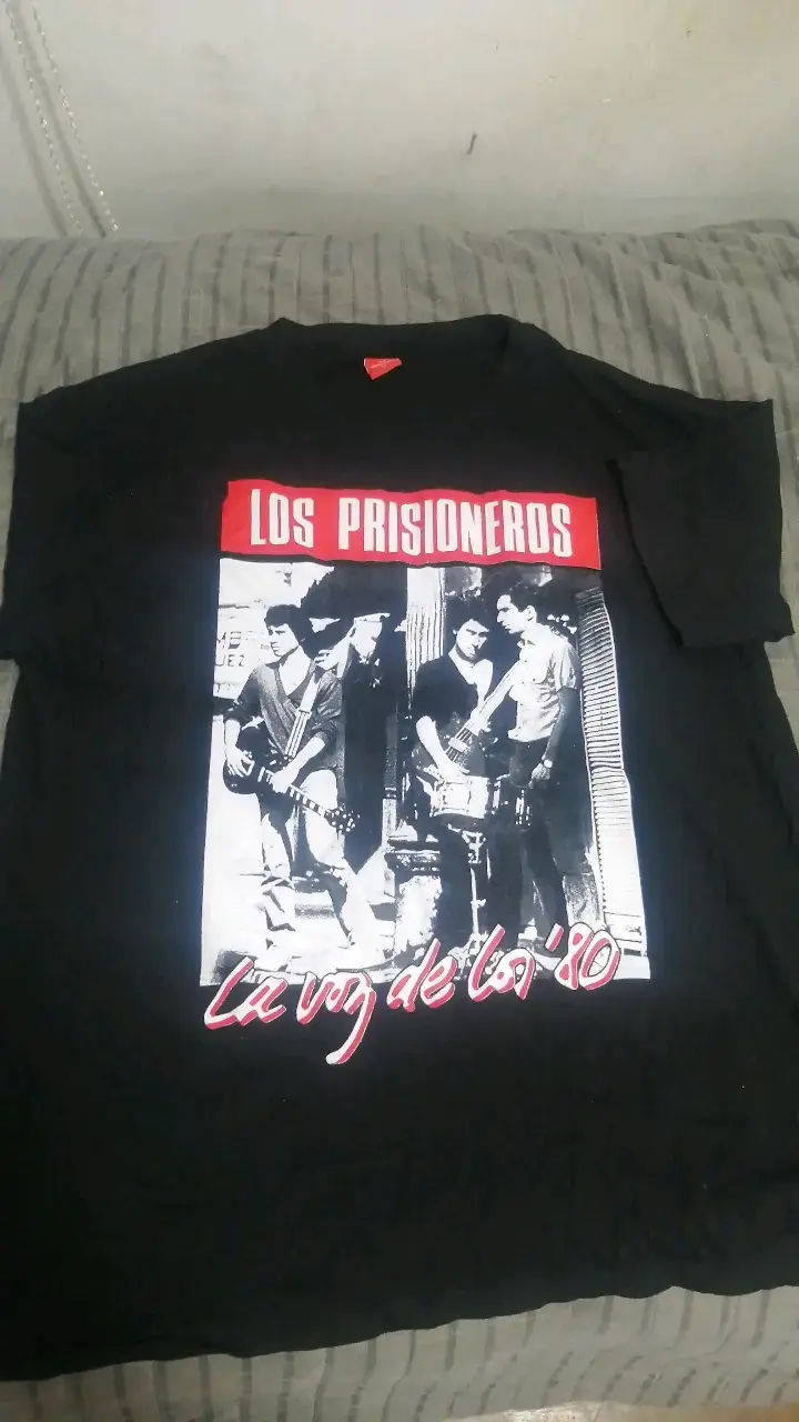 Polera negra de Los Prisioneros La Voz de los 80 - 1