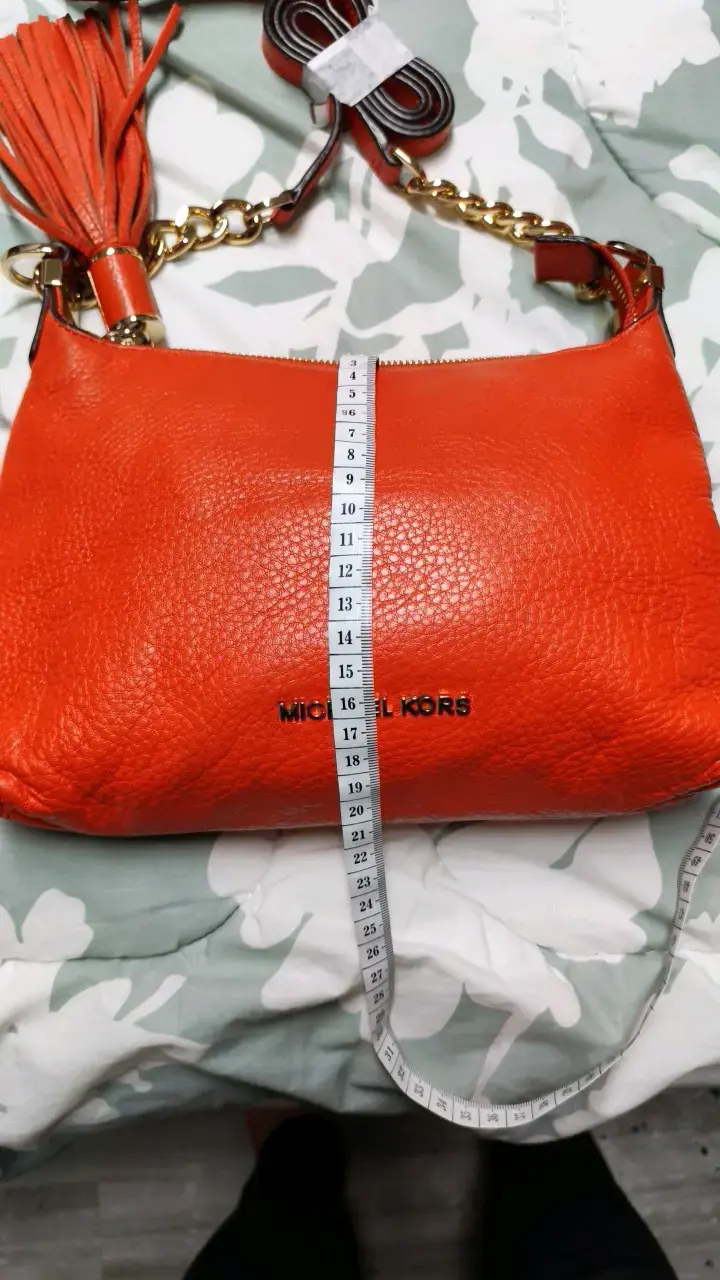 Cartera Michael Kors roja con cadena dorada - 3
