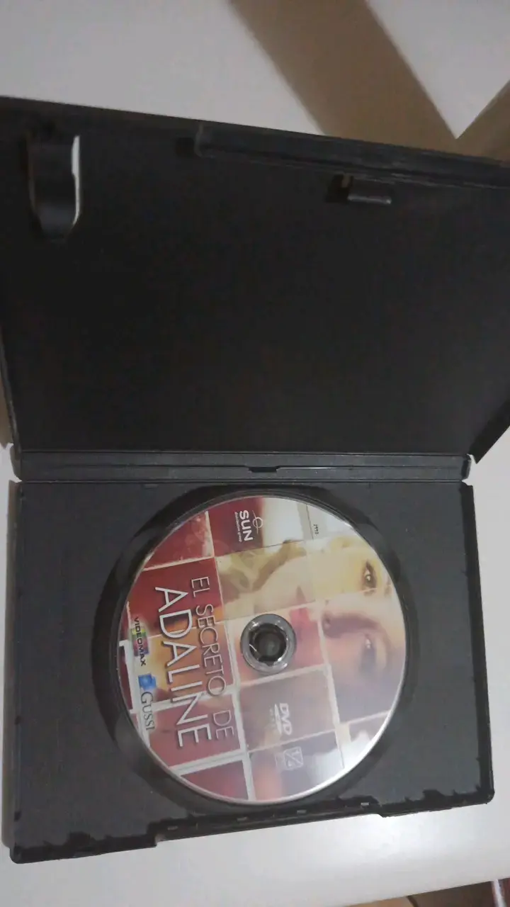 DVD El Secreto de Adaline en buen estado - 2