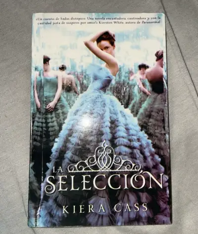Libro La Selección de Kiera Cass - miniatura 1