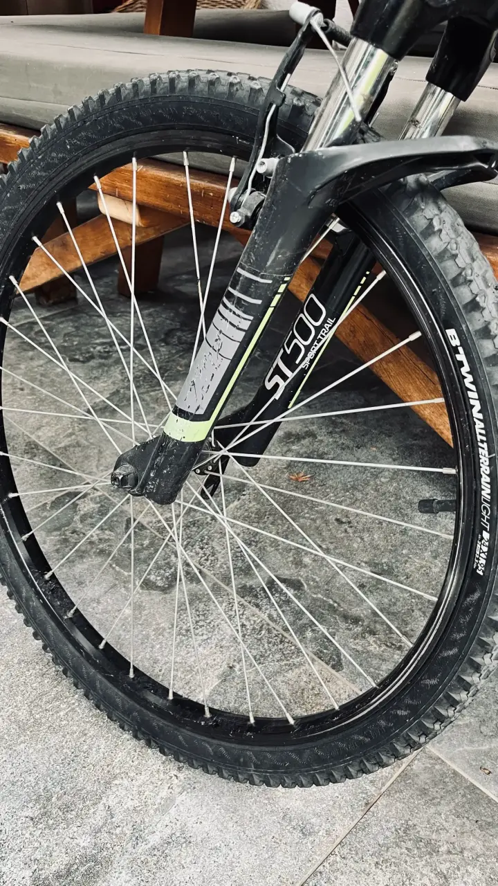 Bicicleta Rockrider 520 MTB negra en buen estado - 2