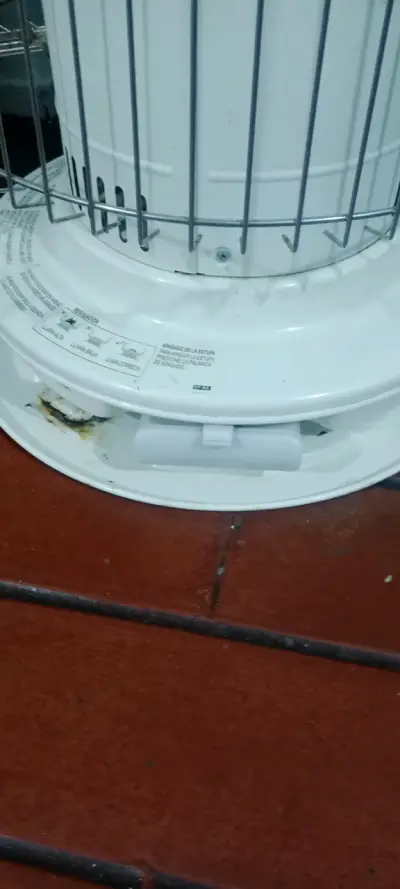 Calefactor a parafina con rejilla de seguridad - miniatura 2