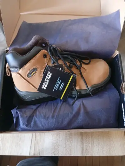 Zapatos de seguridad Trek Modelo Nitro655 nobuck - miniatura 1