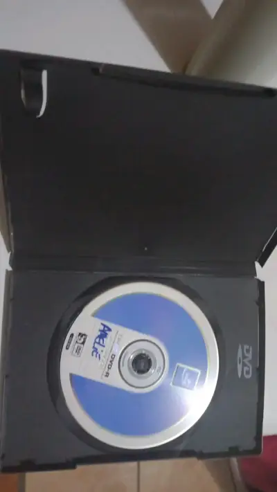 DVD de la película Amélie en buen estado - miniatura 2