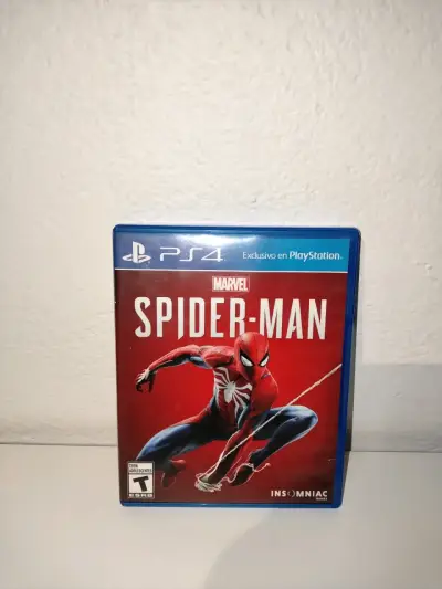Juego PS4 Marvel Spider-Man en excelente estado - miniatura 1