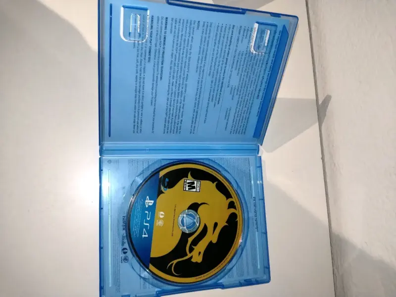 Juego PS4 Mortal Kombat 11 en buen estado - 3