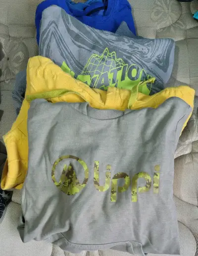 Lote de pantalones para niños en varios colores - miniatura 2