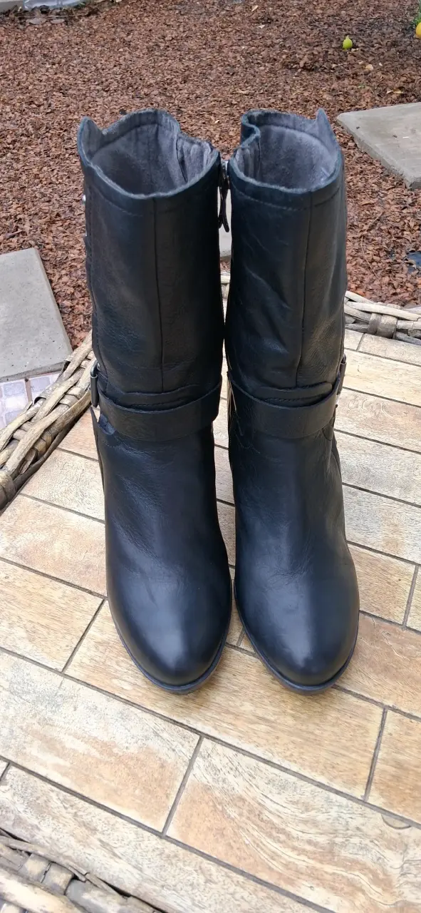 BOTAS TAMARIS N°38 25CM CON TACHAS 100%CUERO - 2