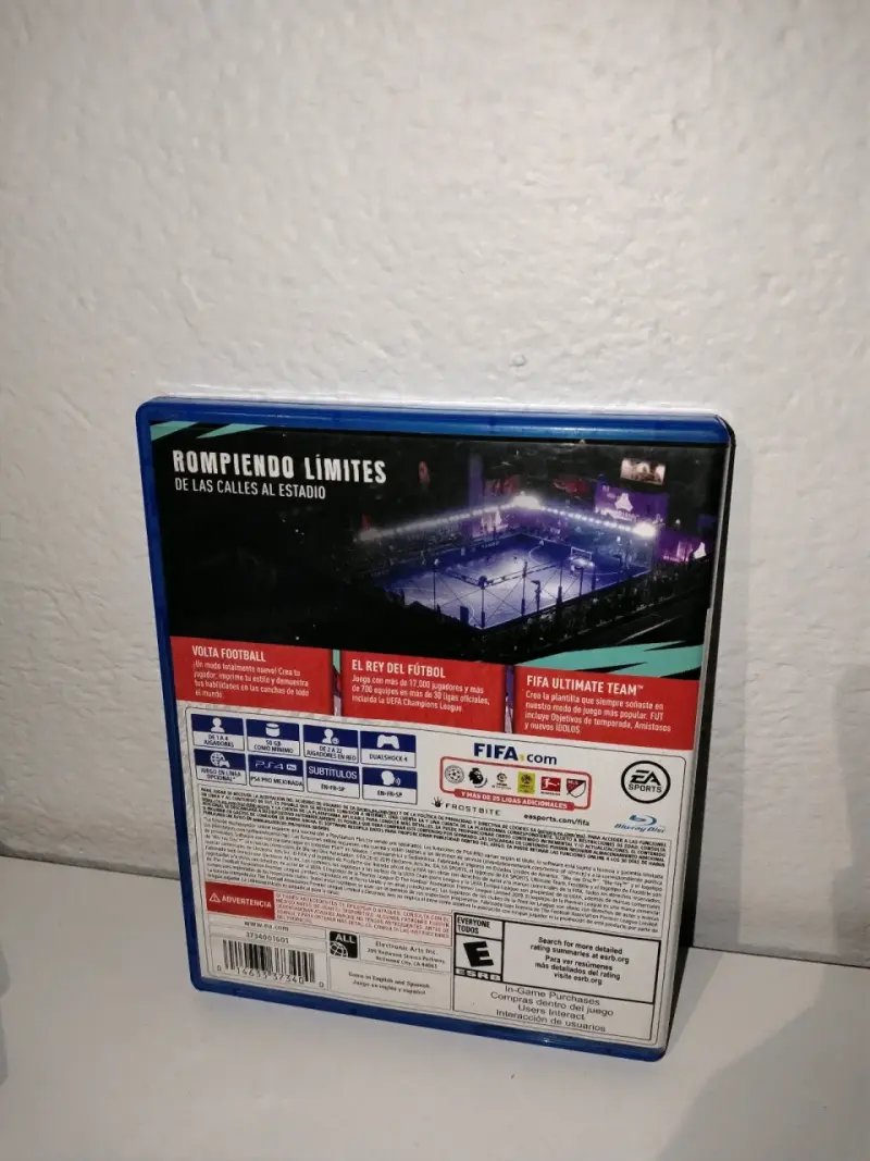 Juego FIFA 20 para PS4 en buen estado - 2