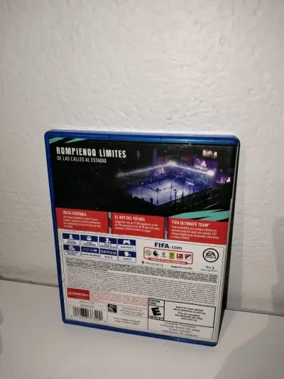 Juego FIFA 20 para PS4 en buen estado - miniatura 2