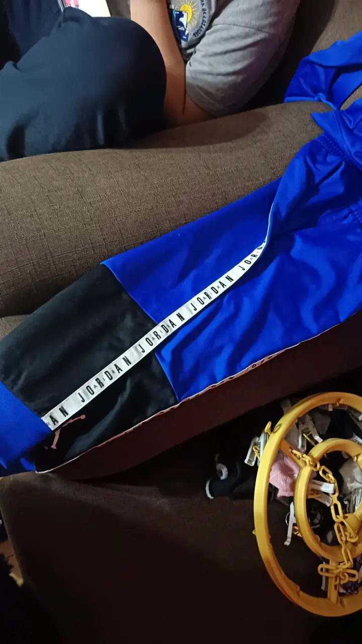 Conjunto deportivo infantil azul y negro Jordan - 2