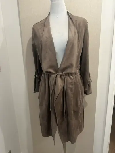 Chaqueta abierta de gamuza marrón para mujer - miniatura 2