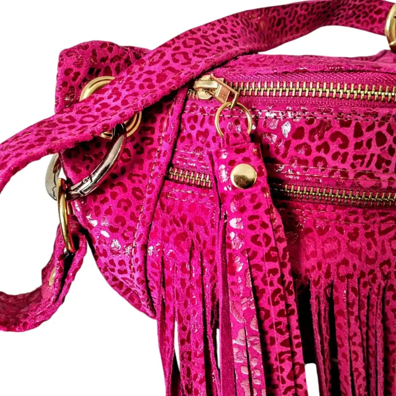Banano fucsia con flecos y estampado animal print - 2