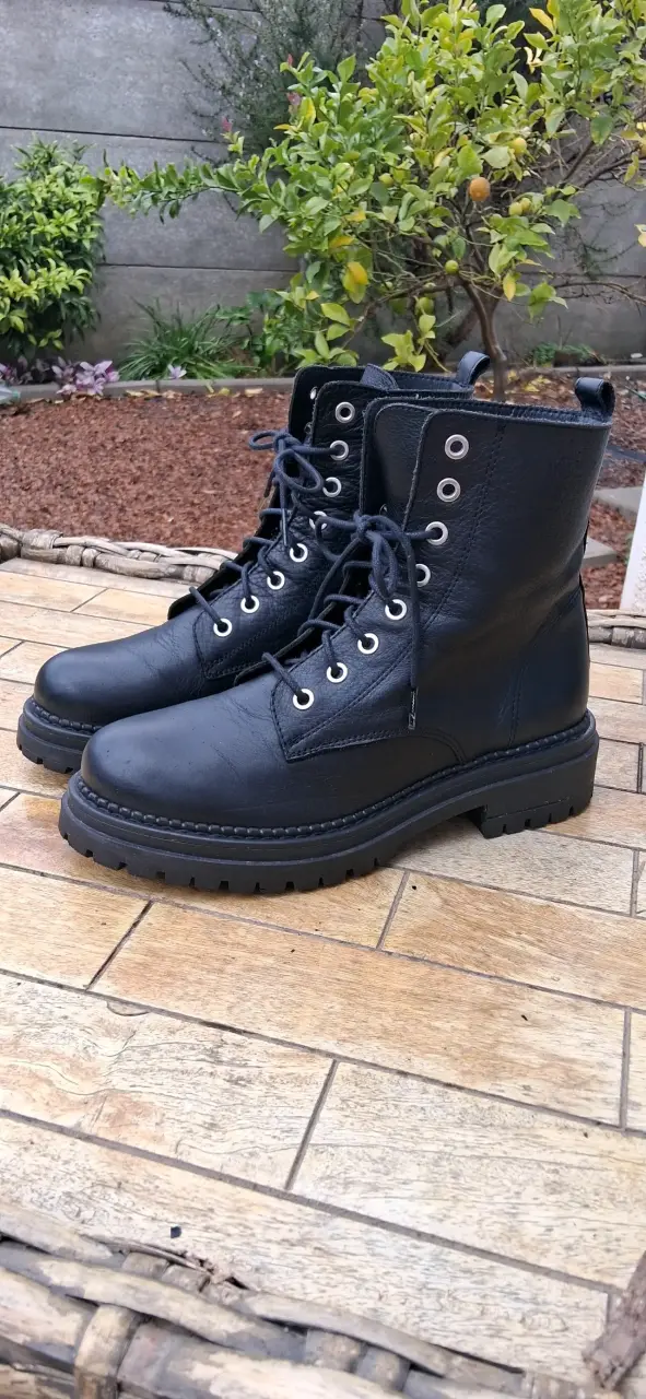 BOTINES KMB ESTILO MILITAR N°38 - 1