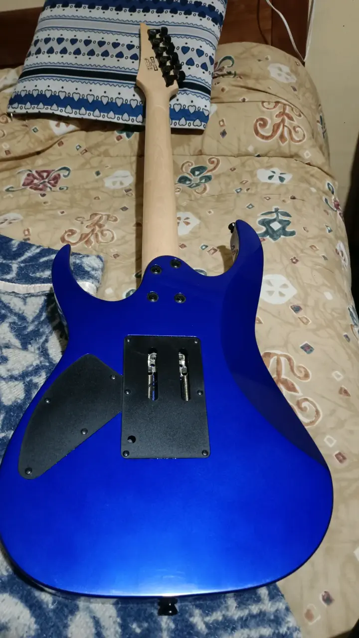 Guitarra eléctrica Ibanez GRG270 y Amplificador - 6
