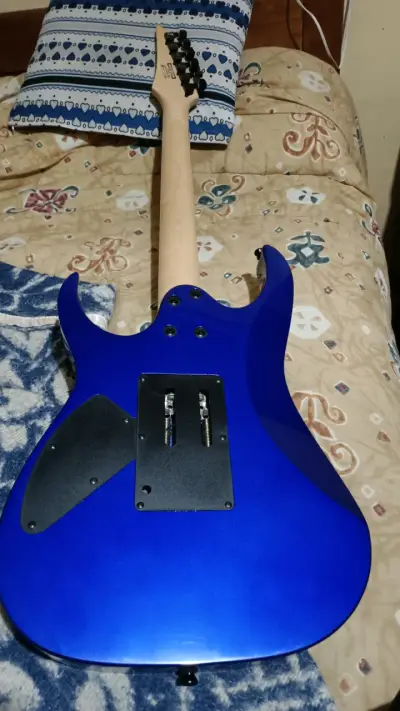 Guitarra eléctrica Ibanez GRG270 y Amplificador - miniatura 6