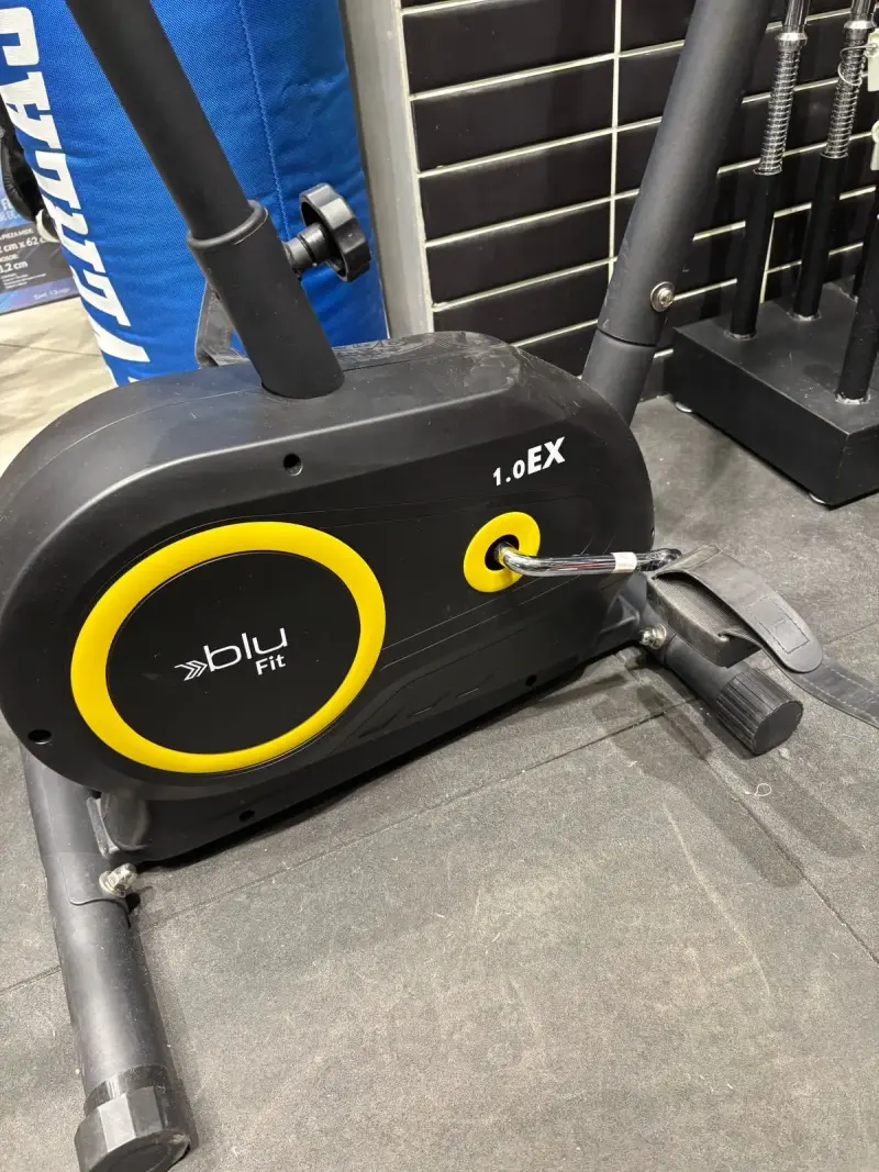 Bicicleta estática Blu Fit 1.0EX para ejercicio - 1