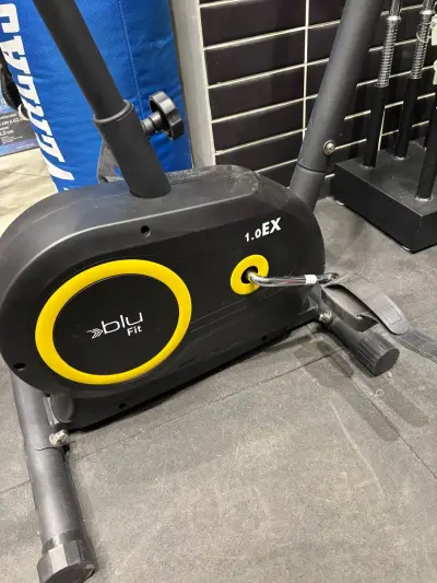 Bicicleta estática Blu Fit 1.0EX para ejercicio - miniatura 1