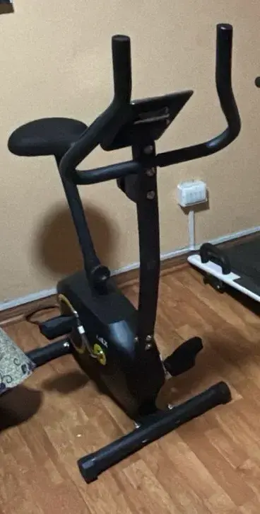 Bicicleta estática Blu Fit 1.0EX para ejercicio - 2