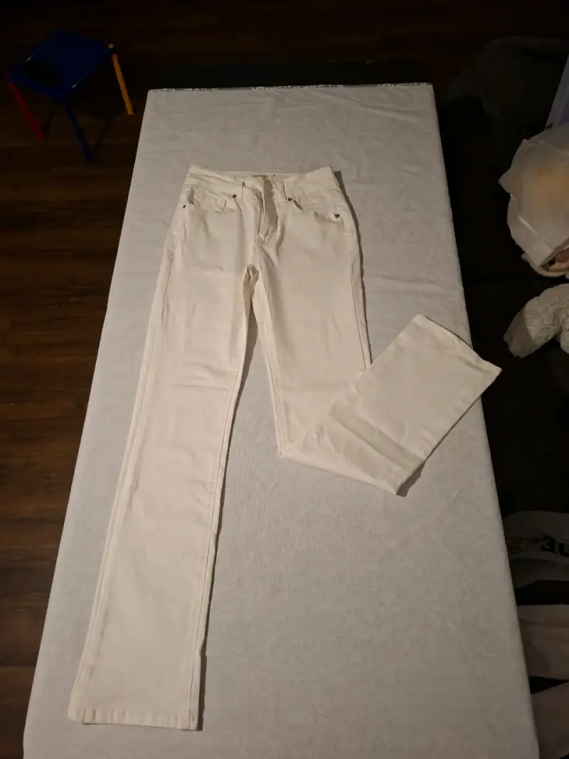 Pantalones de mezclilla blancos para mujer - 1
