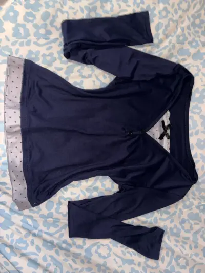 Polera azul con encaje - miniatura 2