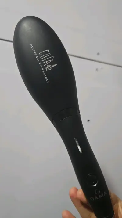 Cepillo alisador de cabello eléctrico negro - miniatura 3